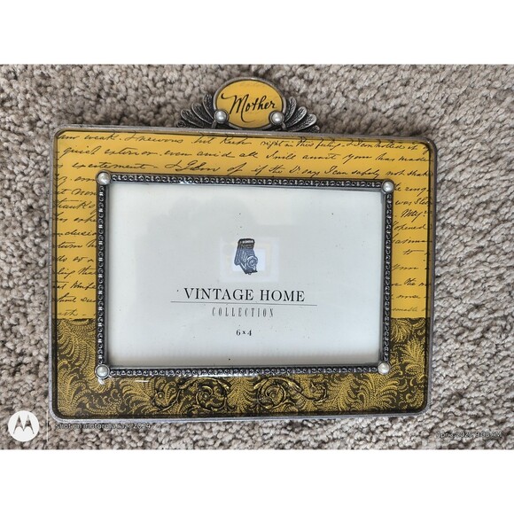 Vintage Home Collection 6 x 4 Mother Yellow Metal Glass Ornate Picture Frame - Picture 3 of 9